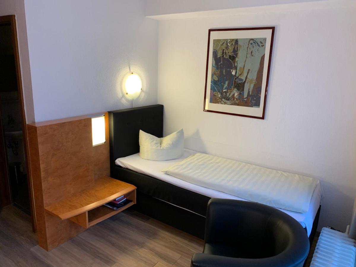 Hotel Martina Бад-Зоден-Аллендорф Экстерьер фото